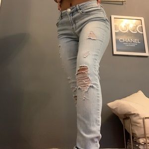 Refuge Ripped Jeans